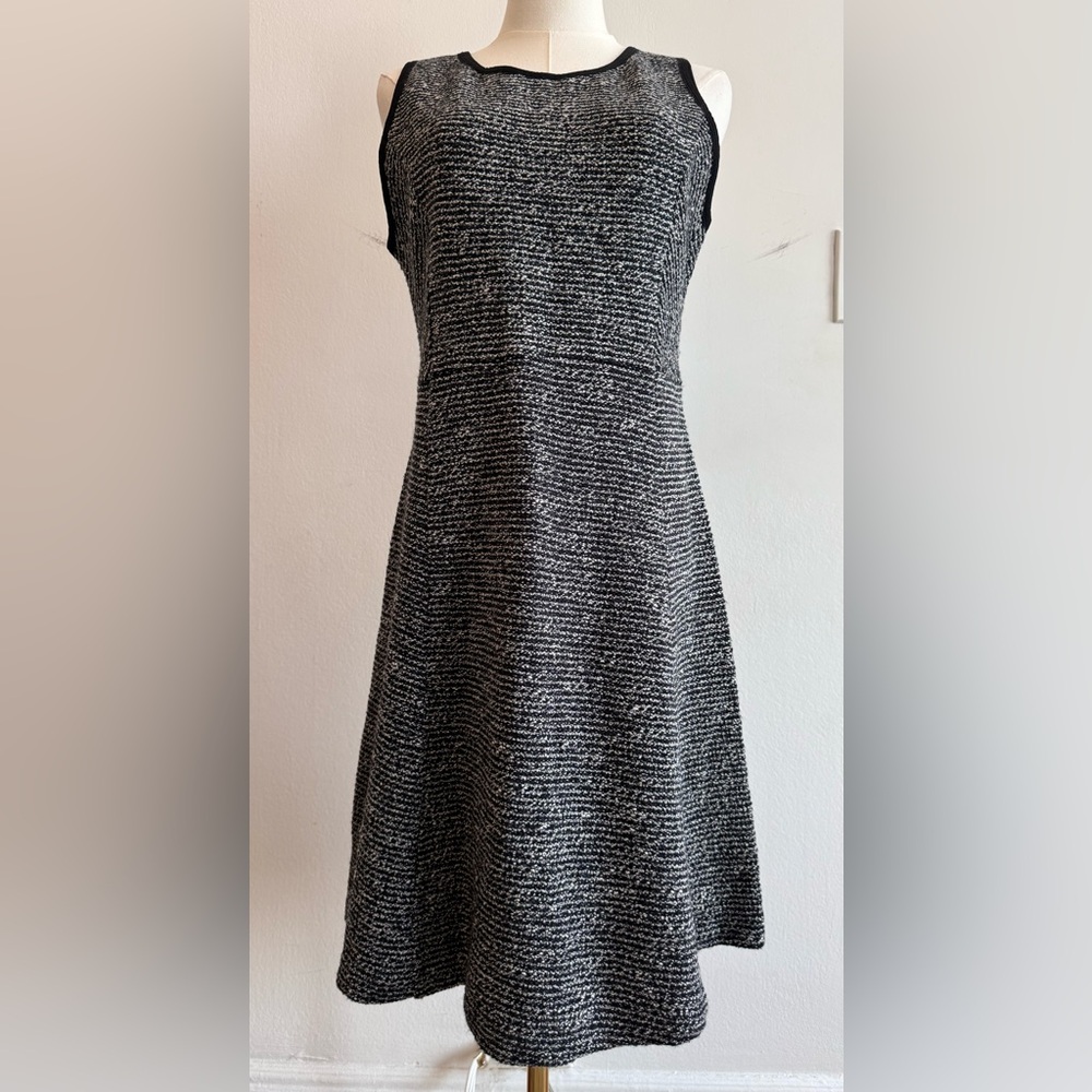 Elegant Black and White Sleeveless Tweed Dress